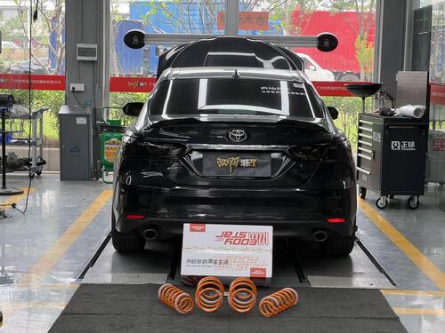 最新の会社の事例について Both Stance and Handling Are On Point! The 8th-Generation Toyota Camry Upgrades to EDDY High-Performance Sport Short Springs, Unlocking a Trendy Car Lifestyle with One Click