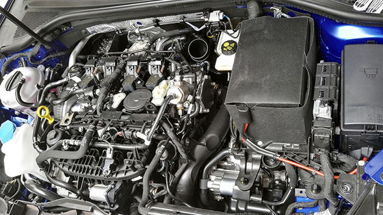 アウディS3 2.0 カーボンファイバー 空気吸入 空気流を増やす 自動車エンジン部品